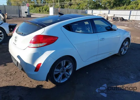 2013 Hyundai Veloster Base W/Black z USA, uszkodzony, nr VIN KMHTC6ADXDU099462